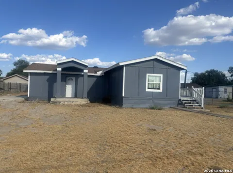 3888 CROSS CREEK DR