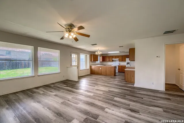 638 Granite Cliff San Antonio, TX 78251