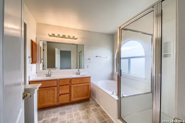 638 Granite Cliff San Antonio, TX 78251