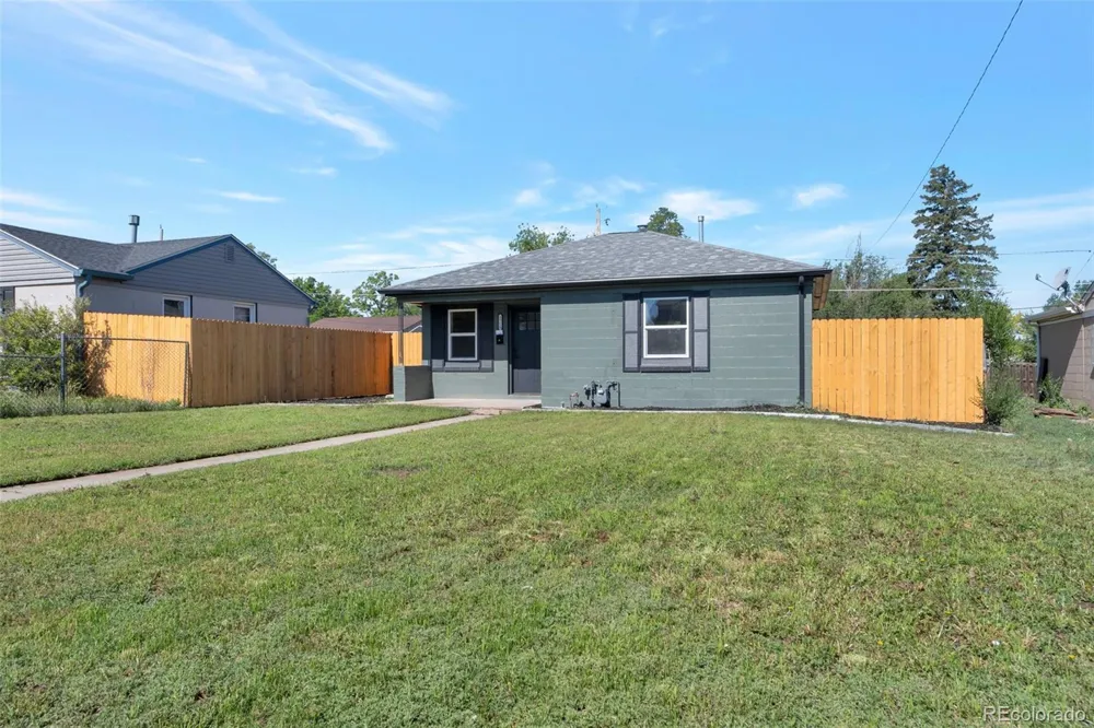 3715 Jackson Street Denver, CO 80205