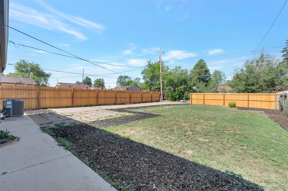 3715 Jackson Street Denver, CO 80205