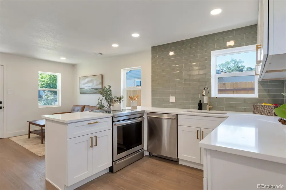 3715 Jackson Street Denver, CO 80205