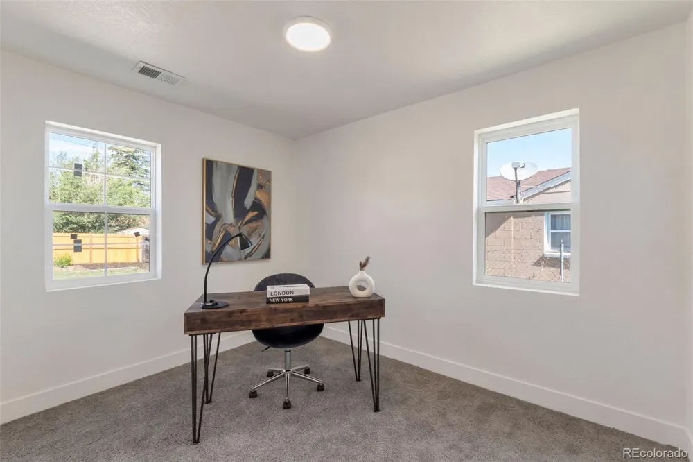 3715 Jackson Street Denver, CO 80205