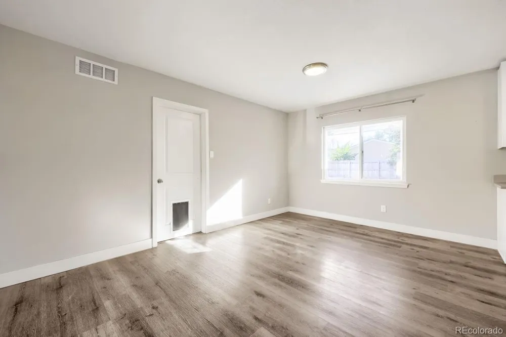 831 Tucson Street Aurora, CO 80011