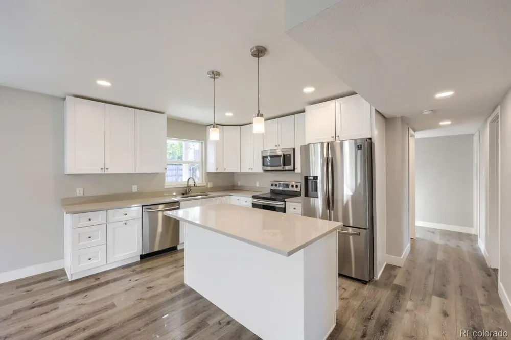 831 Tucson Street Aurora, CO 80011