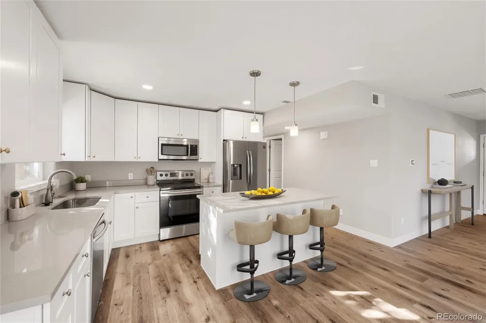 831 Tucson Street Aurora, CO 80011