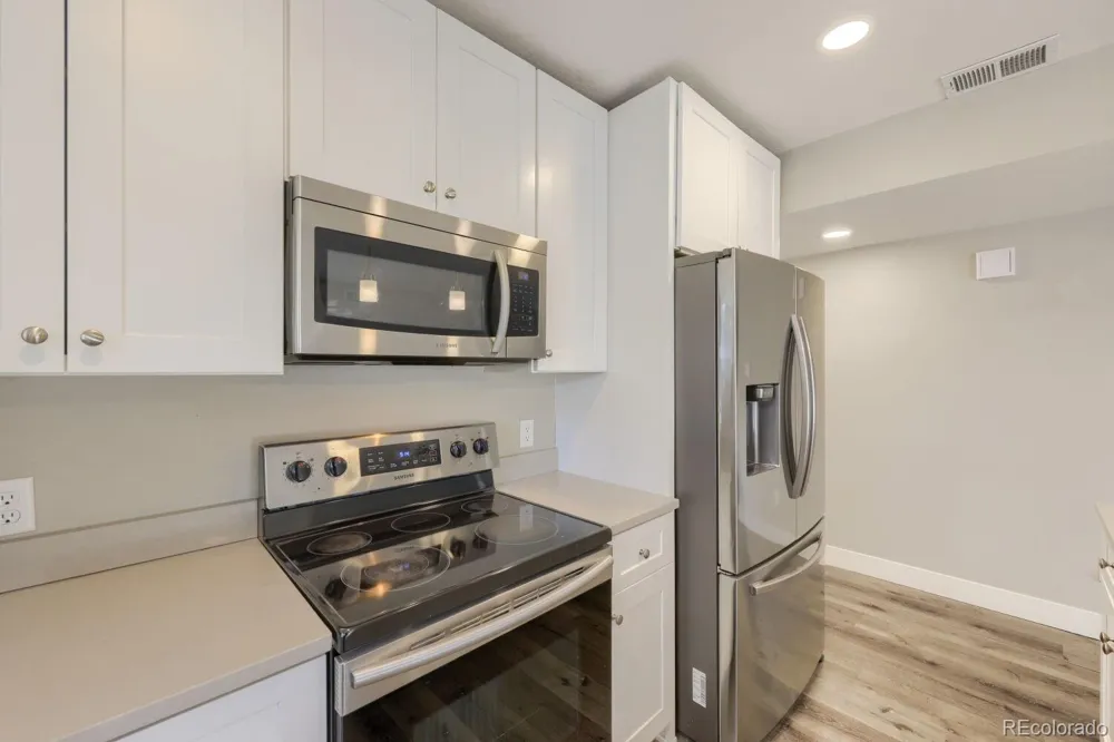 831 Tucson Street Aurora, CO 80011