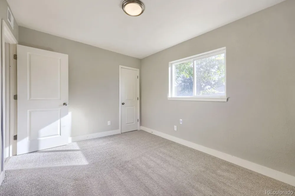 831 Tucson Street Aurora, CO 80011