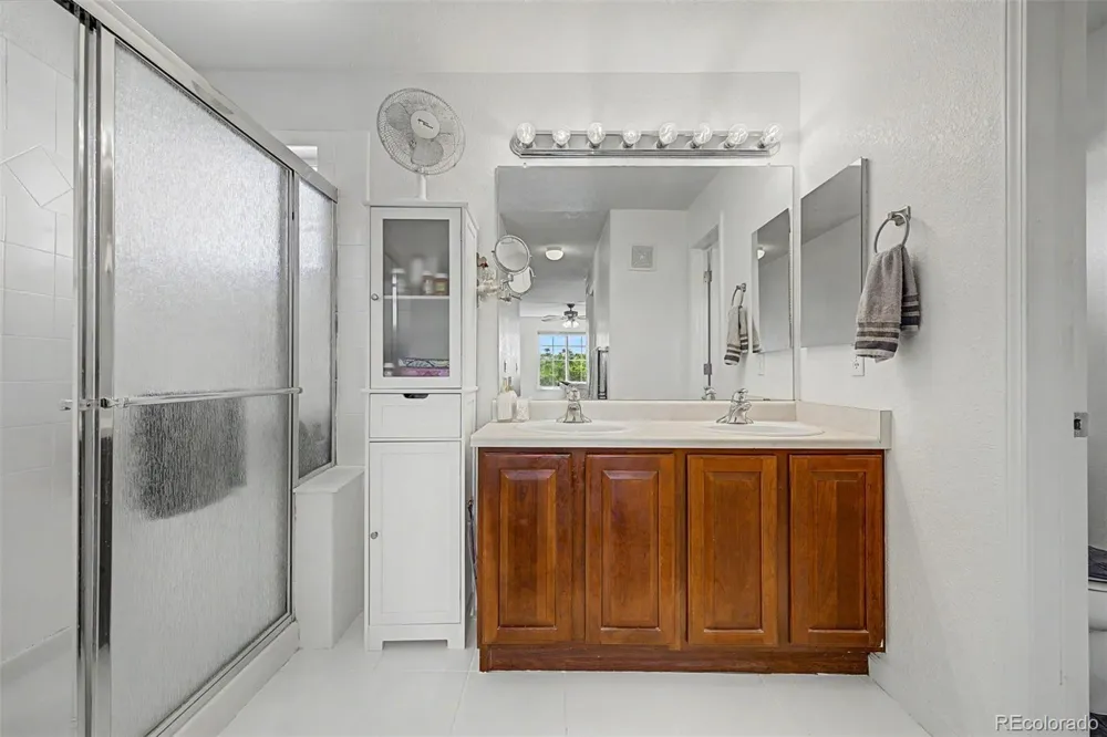 21965 E Irish Drive Aurora, CO 80016