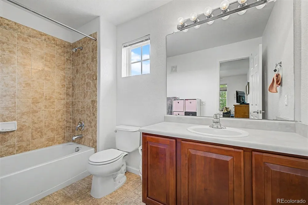 21965 E Irish Drive Aurora, CO 80016