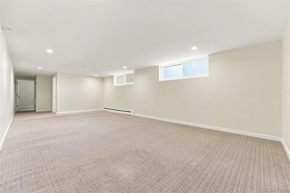 3945 S Jersey Street Denver, CO 80237