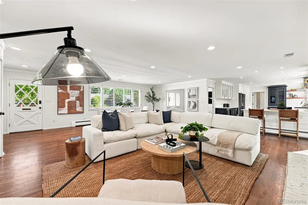 3945 S Jersey Street Denver, CO 80237