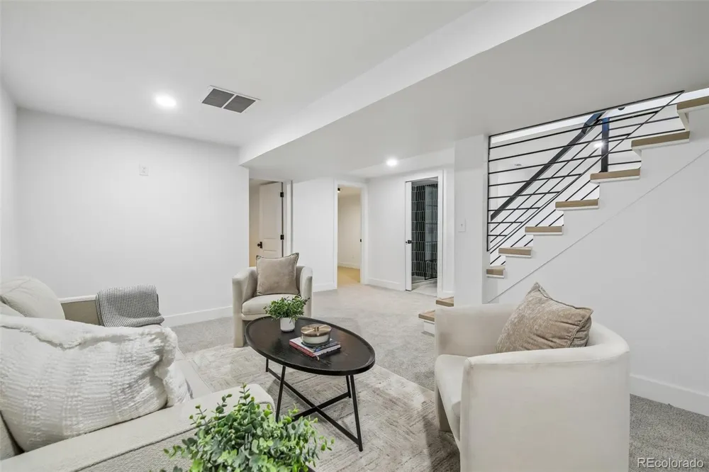 1160 S Glencoe Street Denver, CO 80246