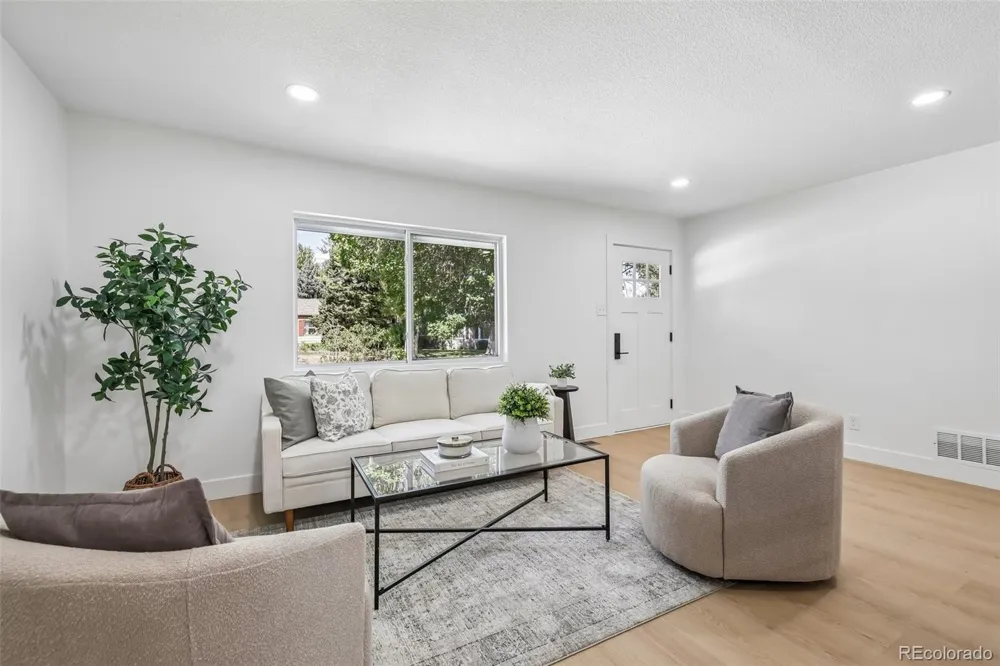 1160 S Glencoe Street Denver, CO 80246