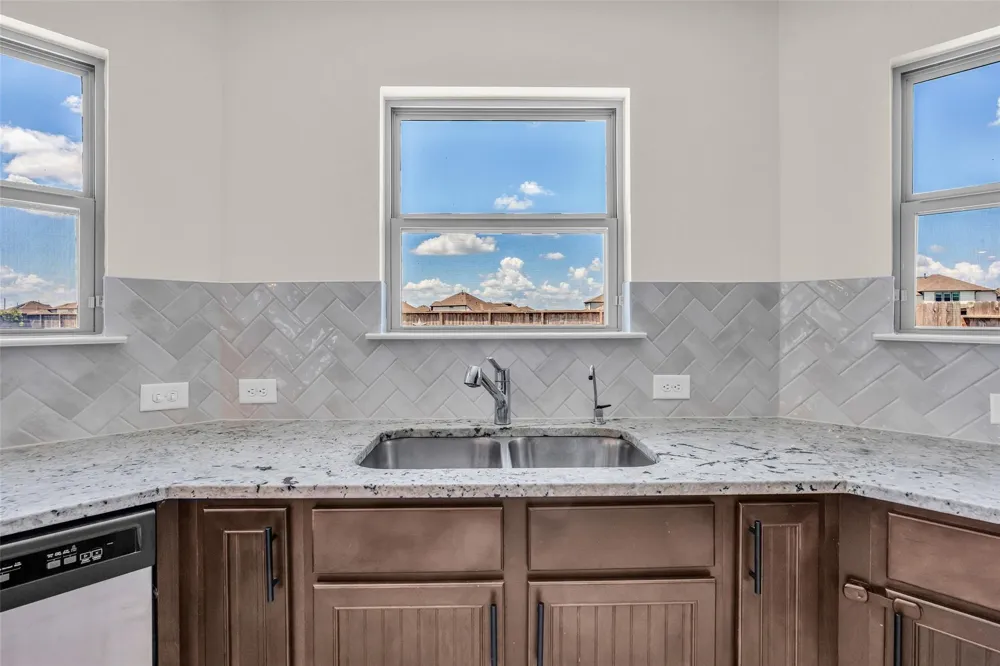21278 Harbor Shore Drive Cypress, TX 77433