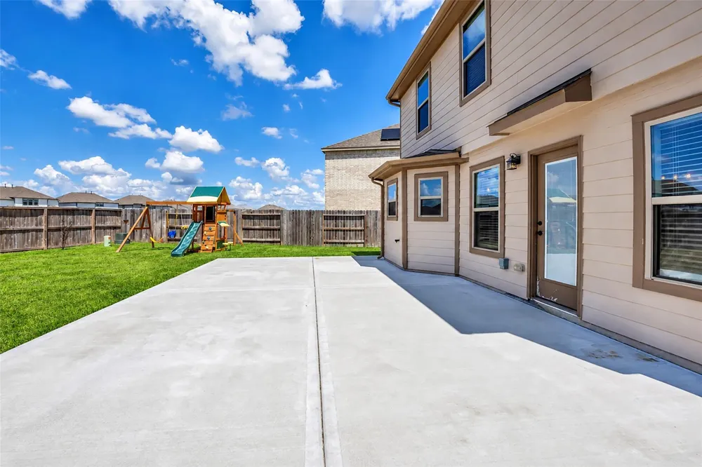 21278 Harbor Shore Drive Cypress, TX 77433