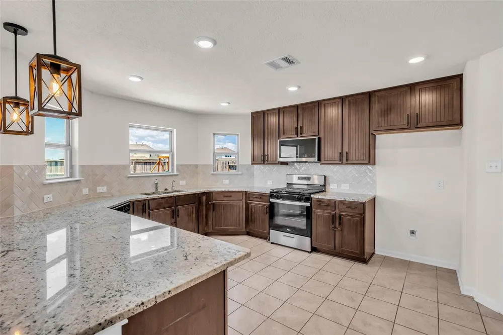 21278 Harbor Shore Drive Cypress, TX 77433