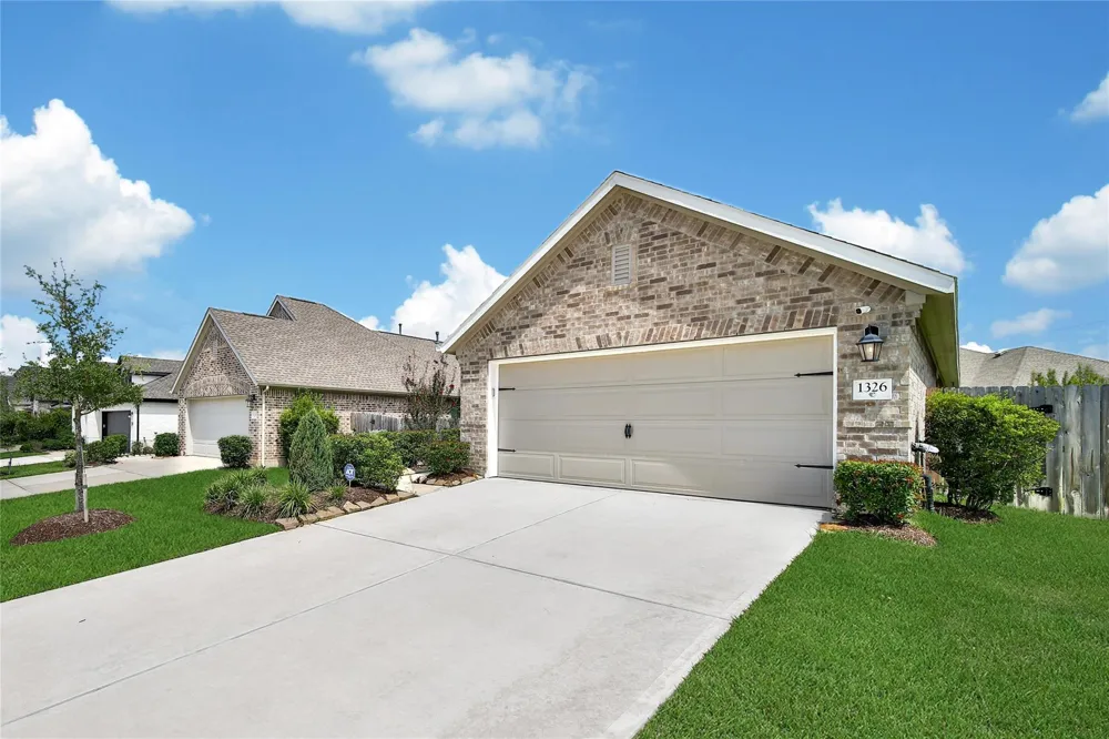 1326 Lakeside Creek Magnolia, TX 77354