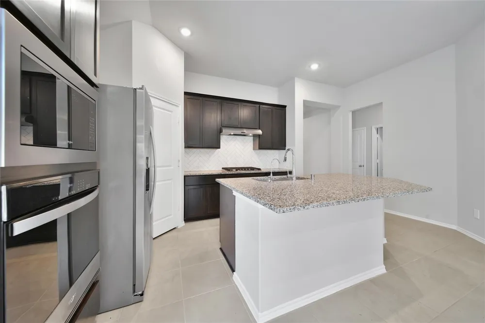 1326 Lakeside Creek Magnolia, TX 77354