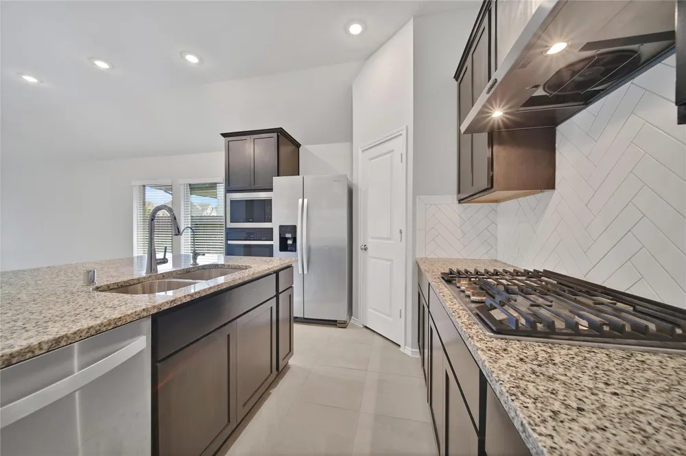 1326 Lakeside Creek Magnolia, TX 77354