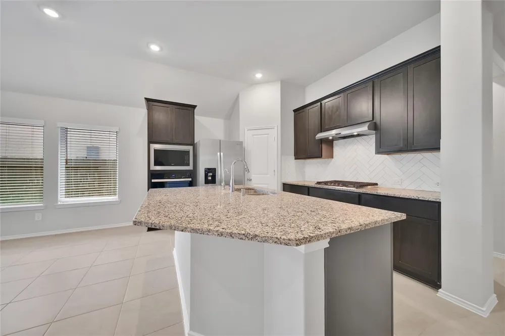 1326 Lakeside Creek Magnolia, TX 77354