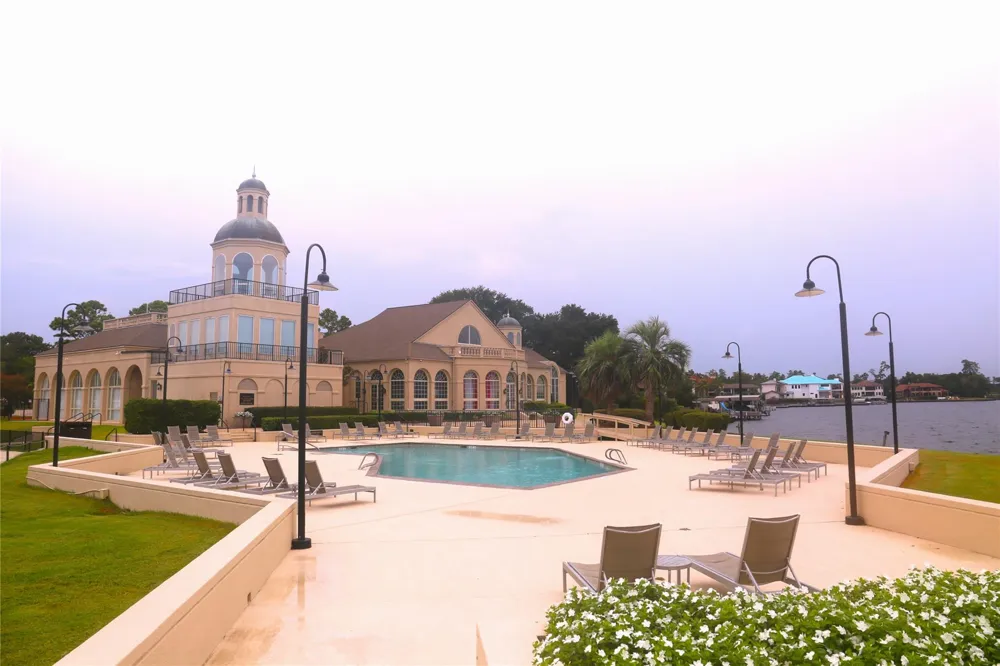 36 Winthrop Harbor S Montgomery, TX 77356