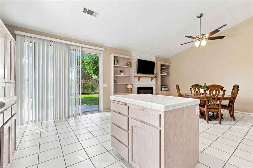 1601 Eaton Dinuba, CA 93618