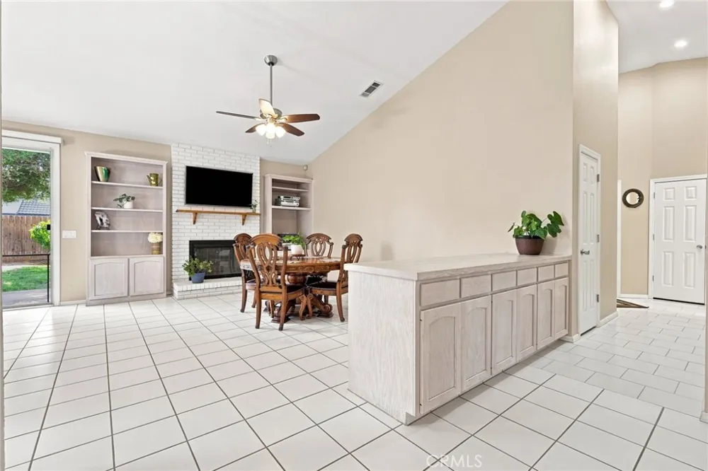 1601 Eaton Dinuba, CA 93618