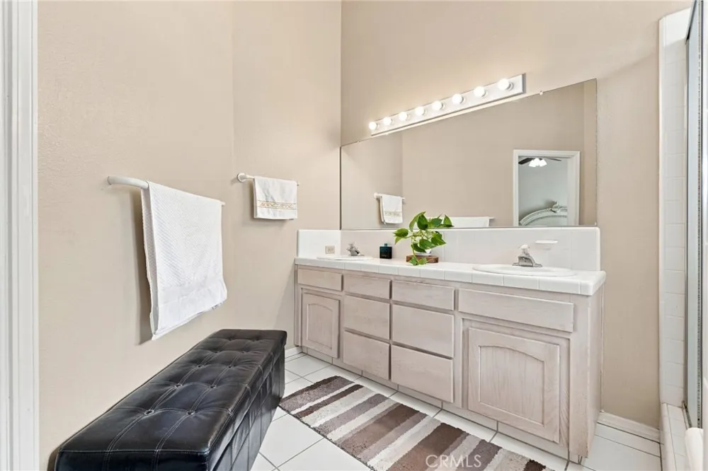 1601 Eaton Dinuba, CA 93618