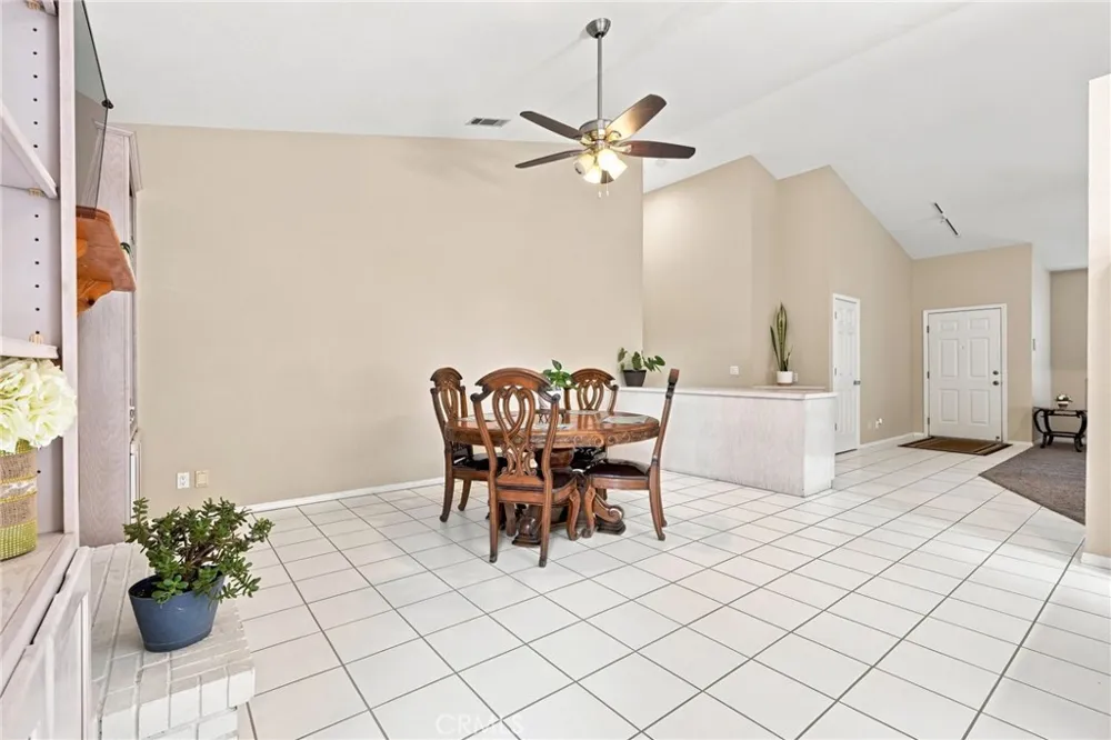 1601 Eaton Dinuba, CA 93618