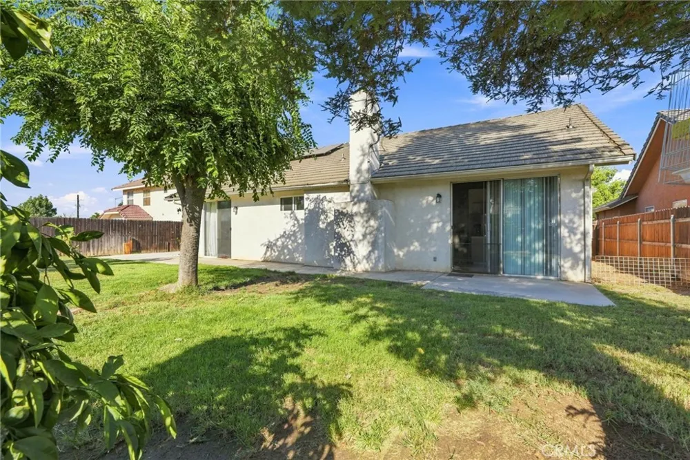 1601 Eaton Dinuba, CA 93618