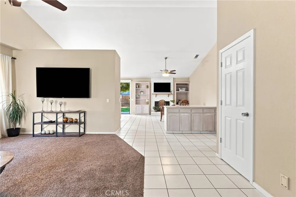 1601 Eaton Dinuba, CA 93618