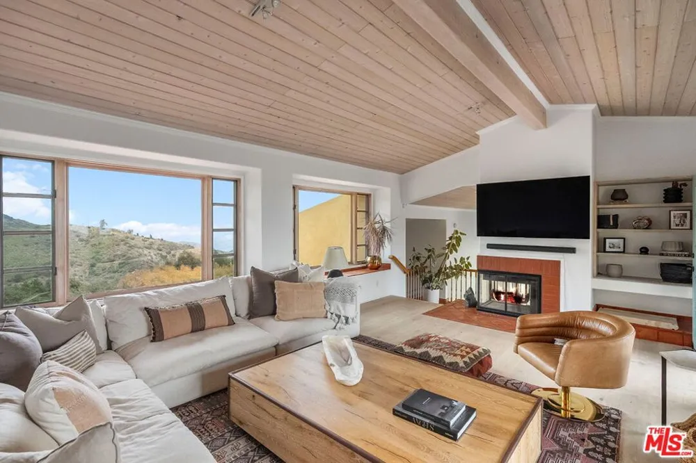 4370 Hillview Dr Malibu, CA 90265