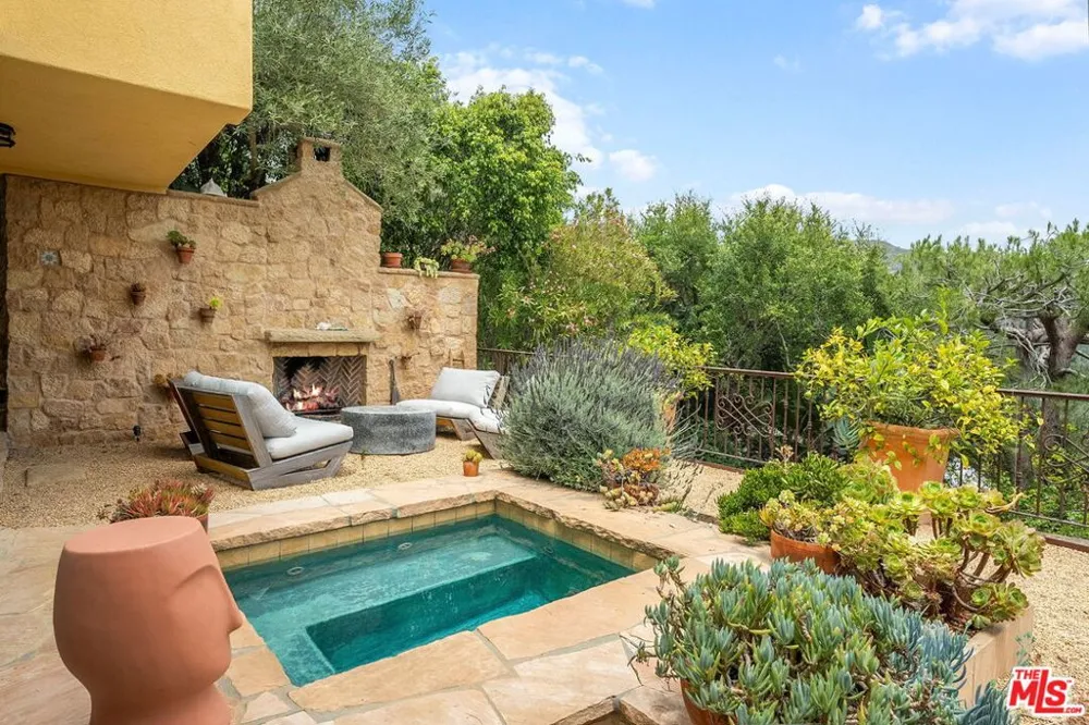 4370 Hillview Dr Malibu, CA 90265
