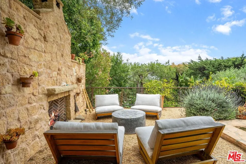4370 Hillview Dr Malibu, CA 90265