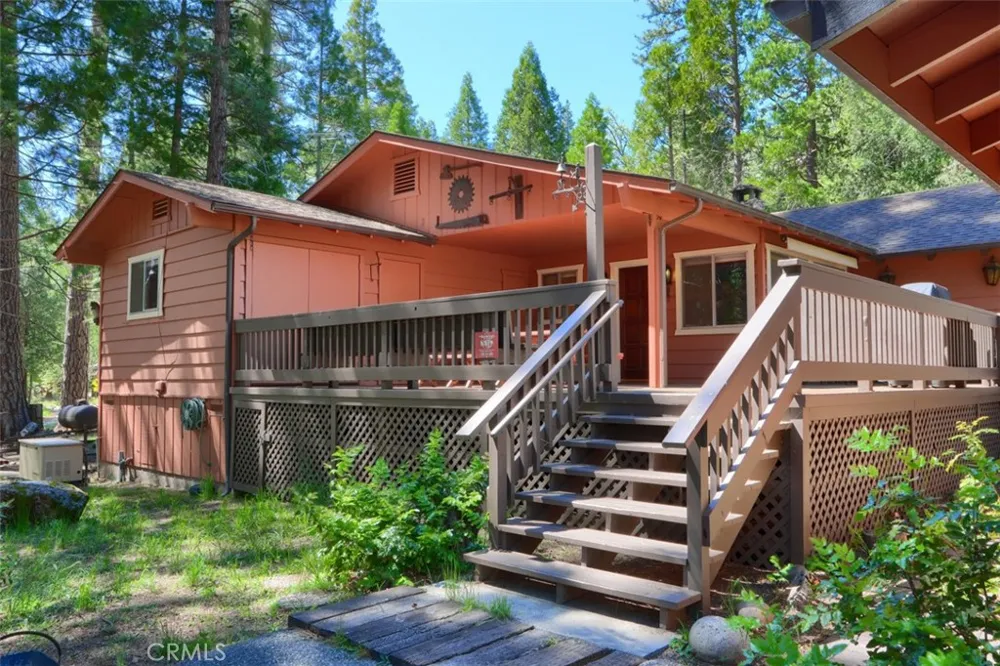 8067 Chilnualna Falls Road Wawona, CA 95389