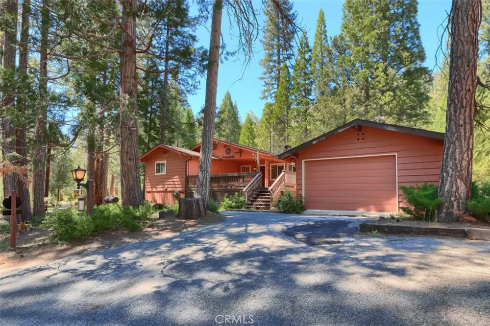 8067 Chilnualna Falls Road Wawona, CA 95389