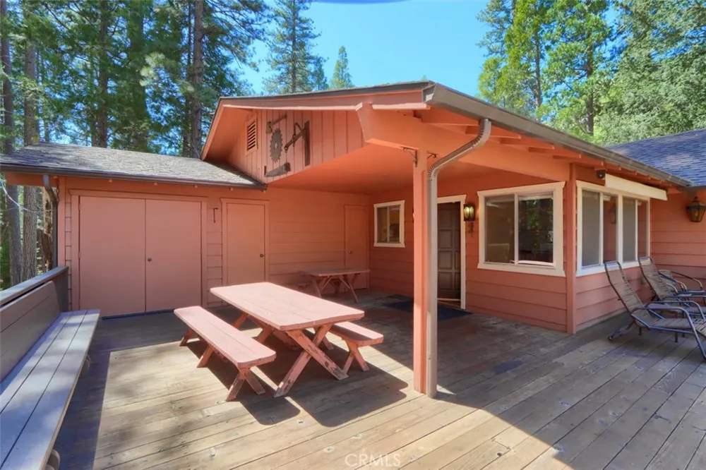 8067 Chilnualna Falls Road Wawona, CA 95389