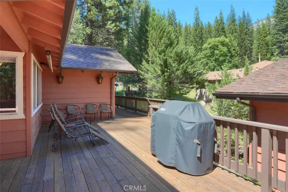 8067 Chilnualna Falls Road Wawona, CA 95389