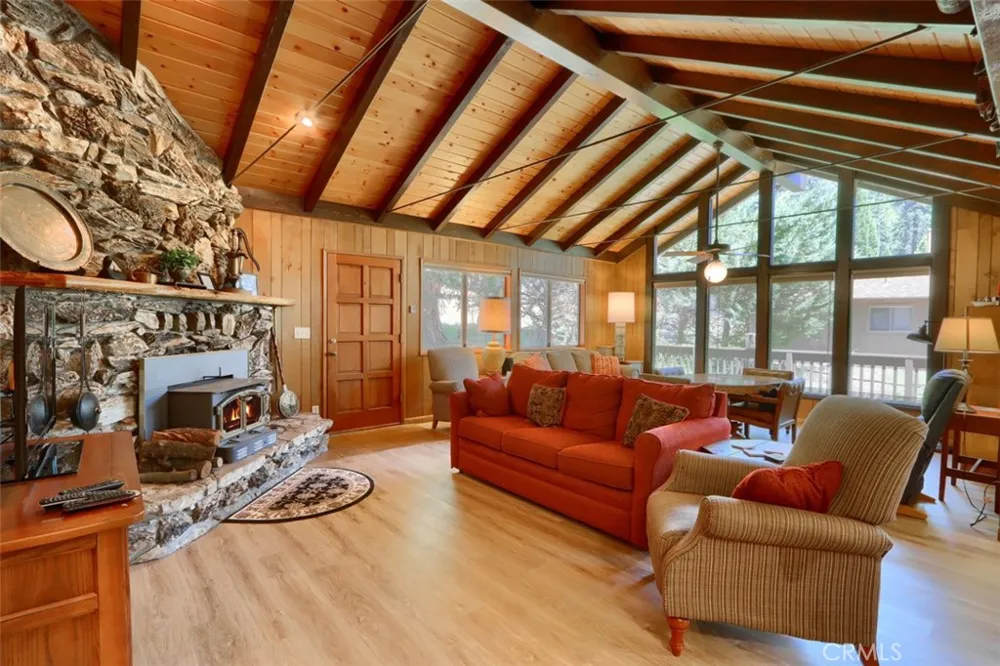 8067 Chilnualna Falls Road Wawona, CA 95389