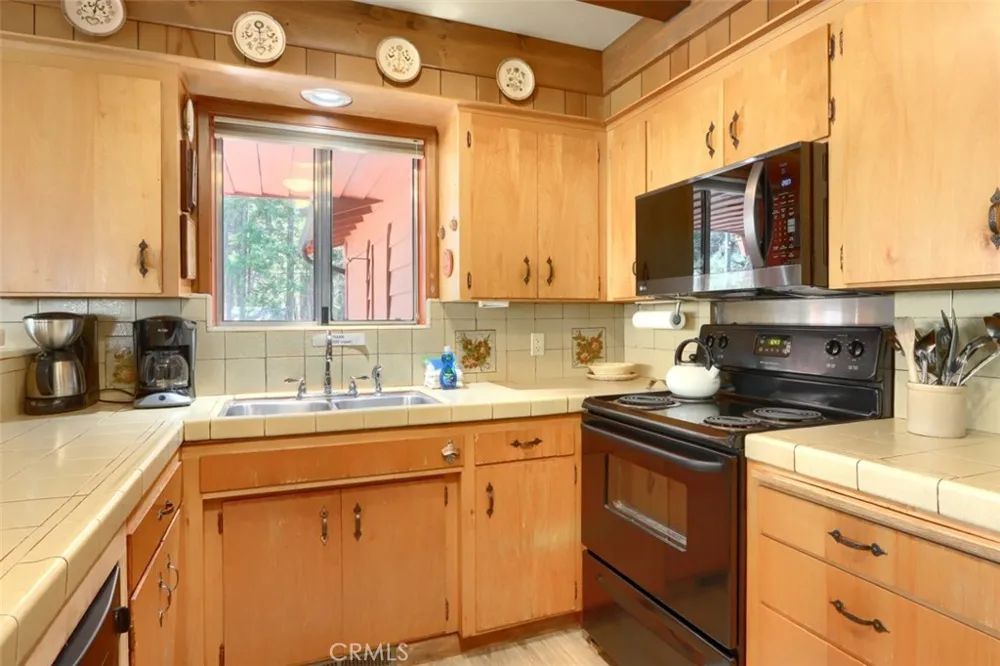 8067 Chilnualna Falls Road Wawona, CA 95389