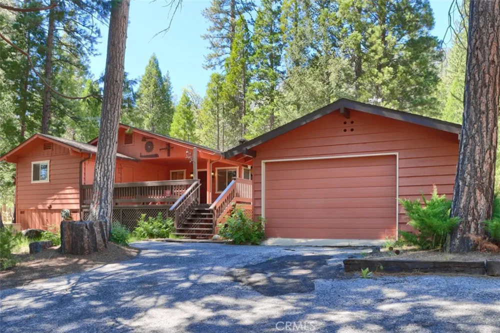 8067 Chilnualna Falls Road Wawona, CA 95389