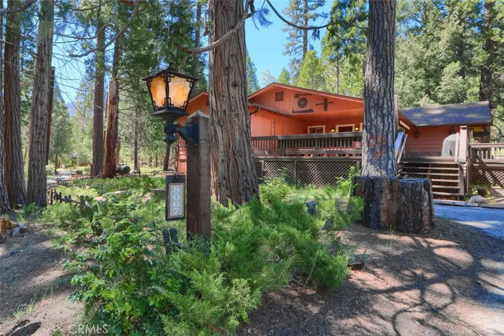 8067 Chilnualna Falls Road Wawona, CA 95389