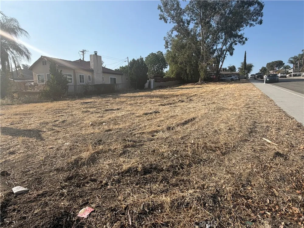 Lakeshore Drive Lake Elsinore, CA 92530