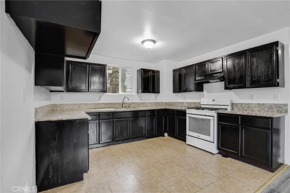 149 W Colden Avenue Los Angeles, CA 90003