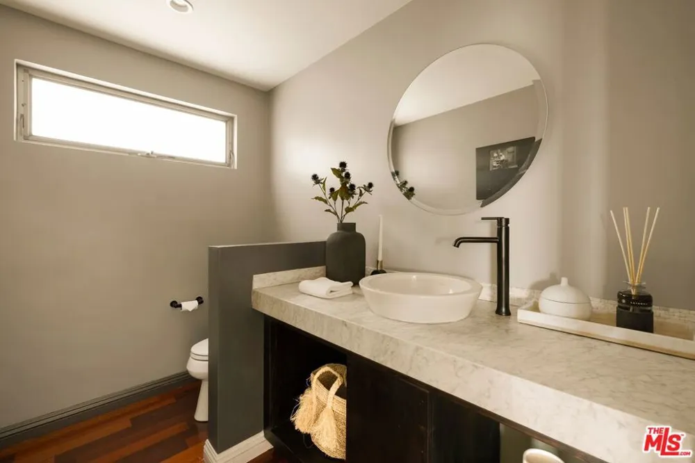 6350 Bryn Mawr Drive Los Angeles, CA 90068