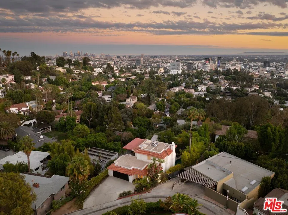 6350 Bryn Mawr Drive Los Angeles, CA 90068