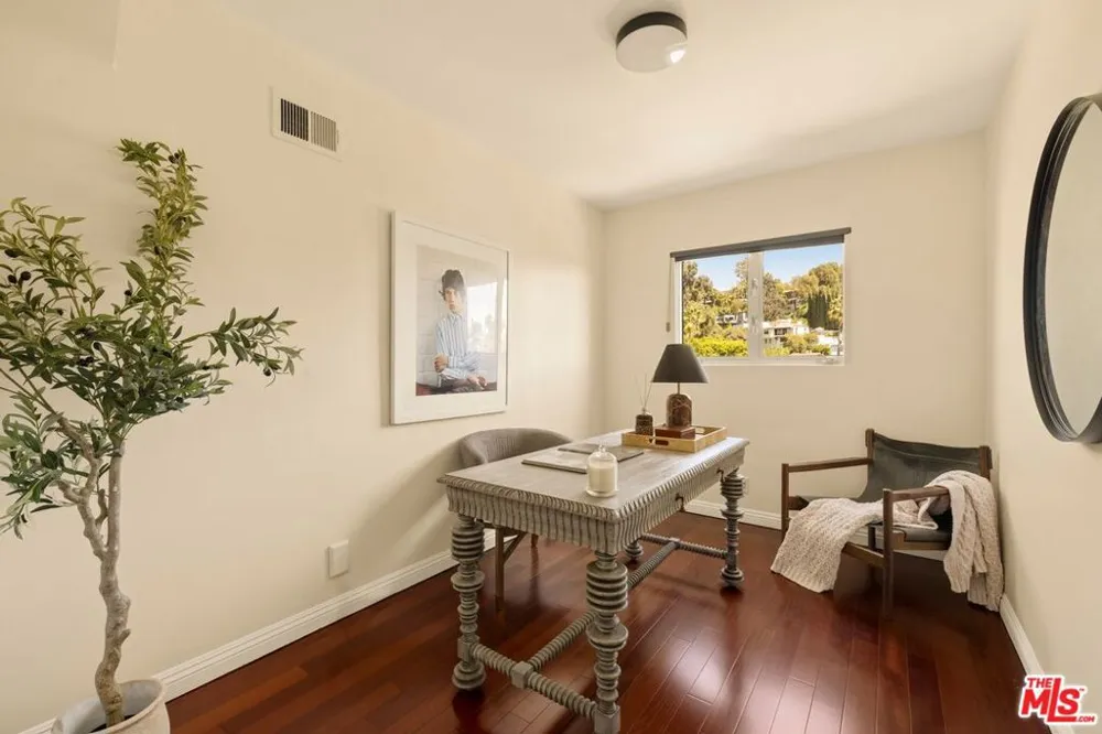 6350 Bryn Mawr Drive Los Angeles, CA 90068