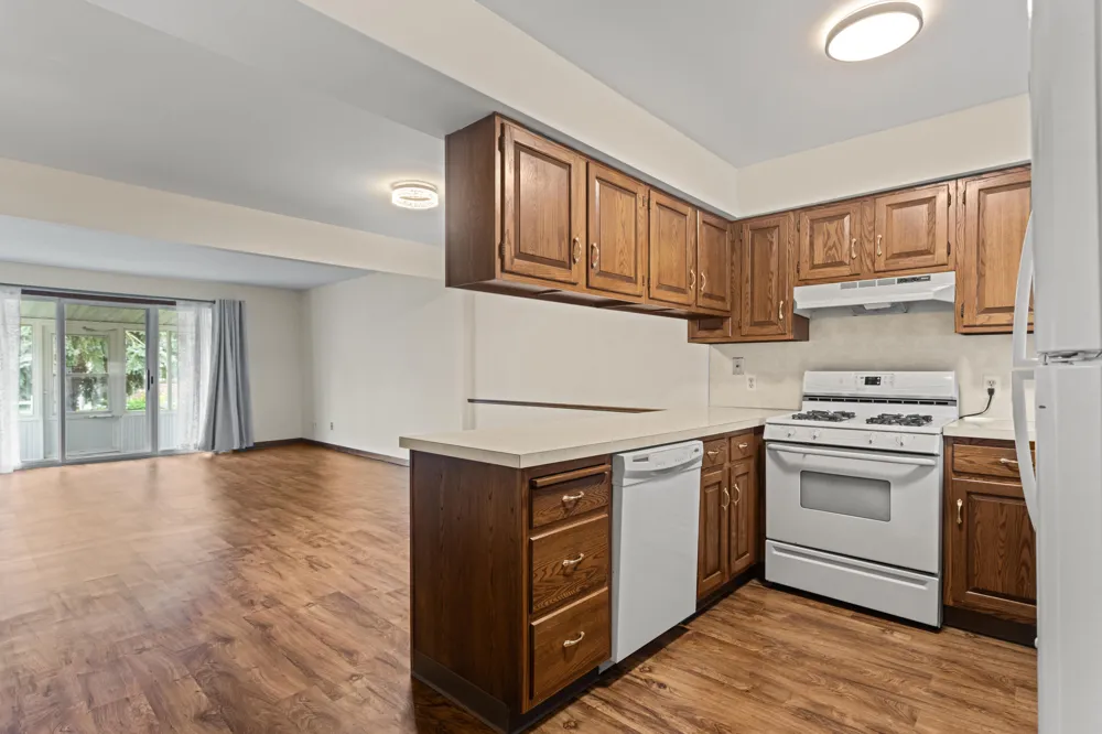 5784 Leisure South Drive SE Kentwood, MI 49548