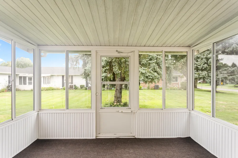 5784 Leisure South Drive SE Kentwood, MI 49548